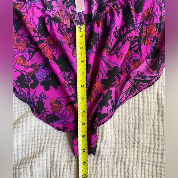 FENTY Bloom After Dark Shorts NWT - Picture 8 of 8